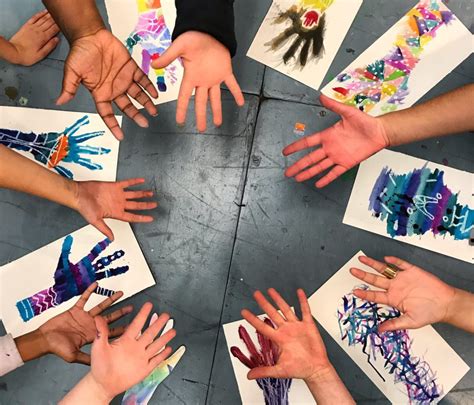 Collaborative Creativity: Artists and AI in the NFT Space
